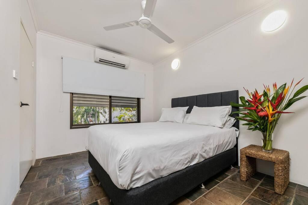 Perfectly Positioned Townhouse * Darwin